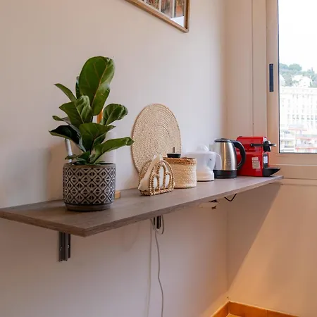 2 Pieces - 4 Personnes - Entierement Equipe Et Idealement Situe Proche Toutes Commodites Apartmán *