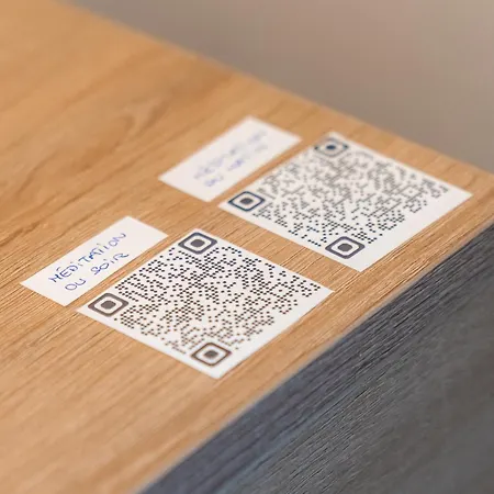 2 Pieces - 4 Personnes - Entierement Equipe Et Idealement Situe Proche Toutes Commodites Апартаменты