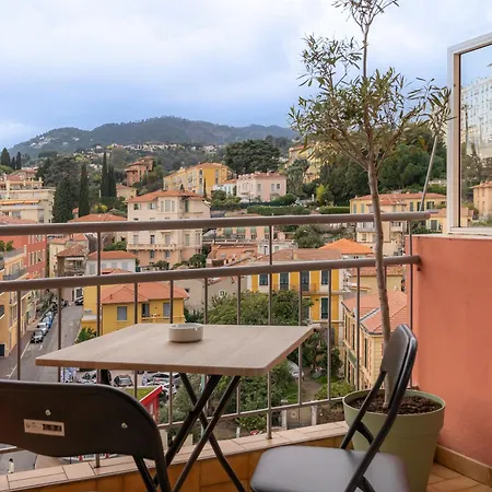 2 Pieces - 4 Personnes - Entierement Equipe Et Idealement Situe Proche Toutes Commodites Ментона